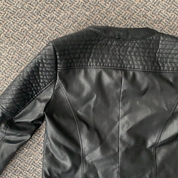 Leather jacket - Picture 5 of 5